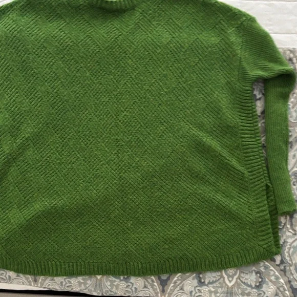 CAbi Textured Green Crewneck Sweater - Picture 4 of 5